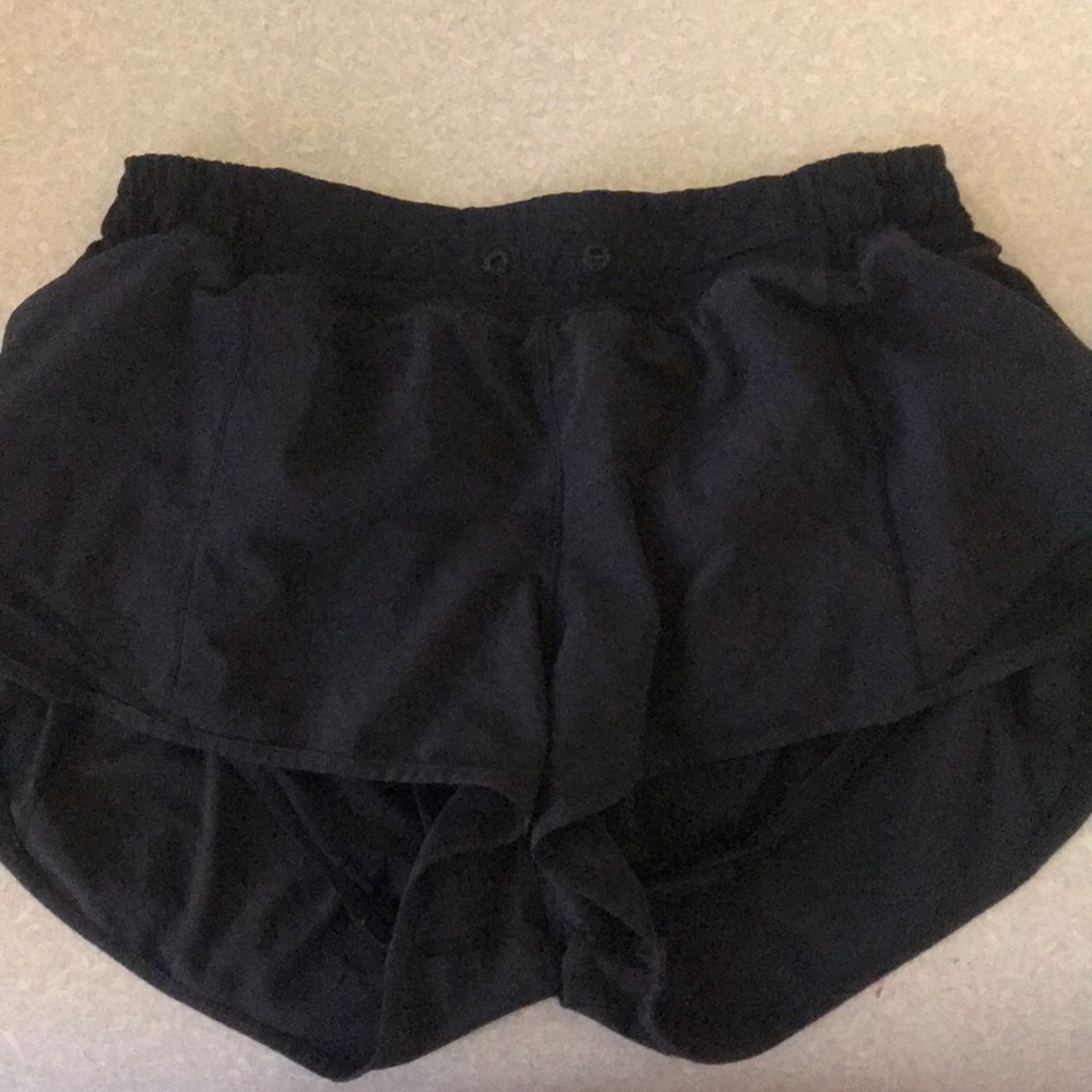 Lululemon hotty hot short in black